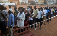 An Unpredictable Parliament: Governing without a Stable Majority  in Sierra Leone